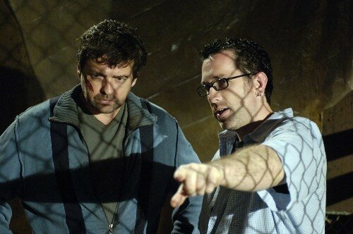 Angus Macfayden & le réalisateur Darren Lynn Bousman sur le tournage de Saw 3