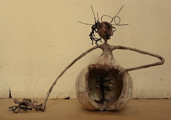Personnages en papier mâché 45077570