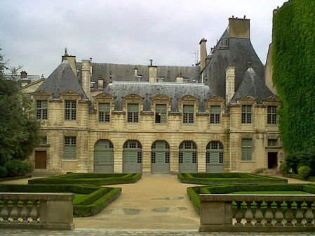 Hotel de Sully ®Esther a Paris