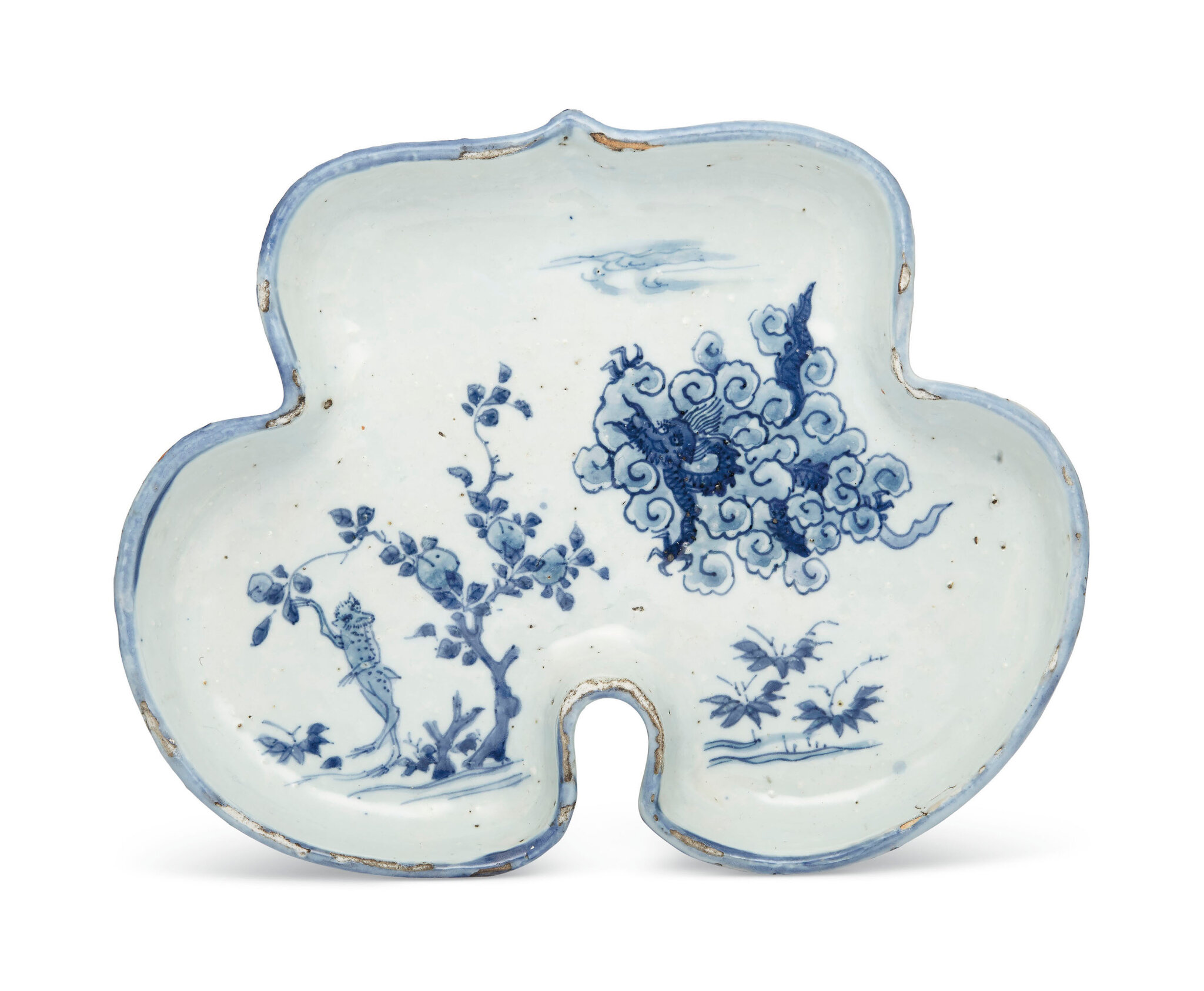 A very rare blue and white Ko-sometsuke ruyi-form tray