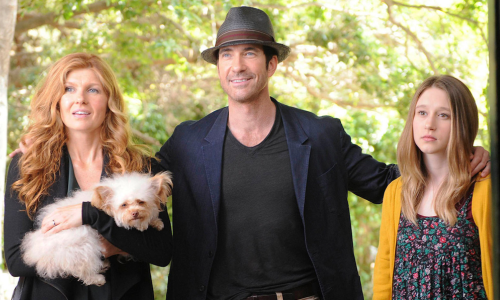 Connie Britton, Dylan McDermott et Taissa Farmiga