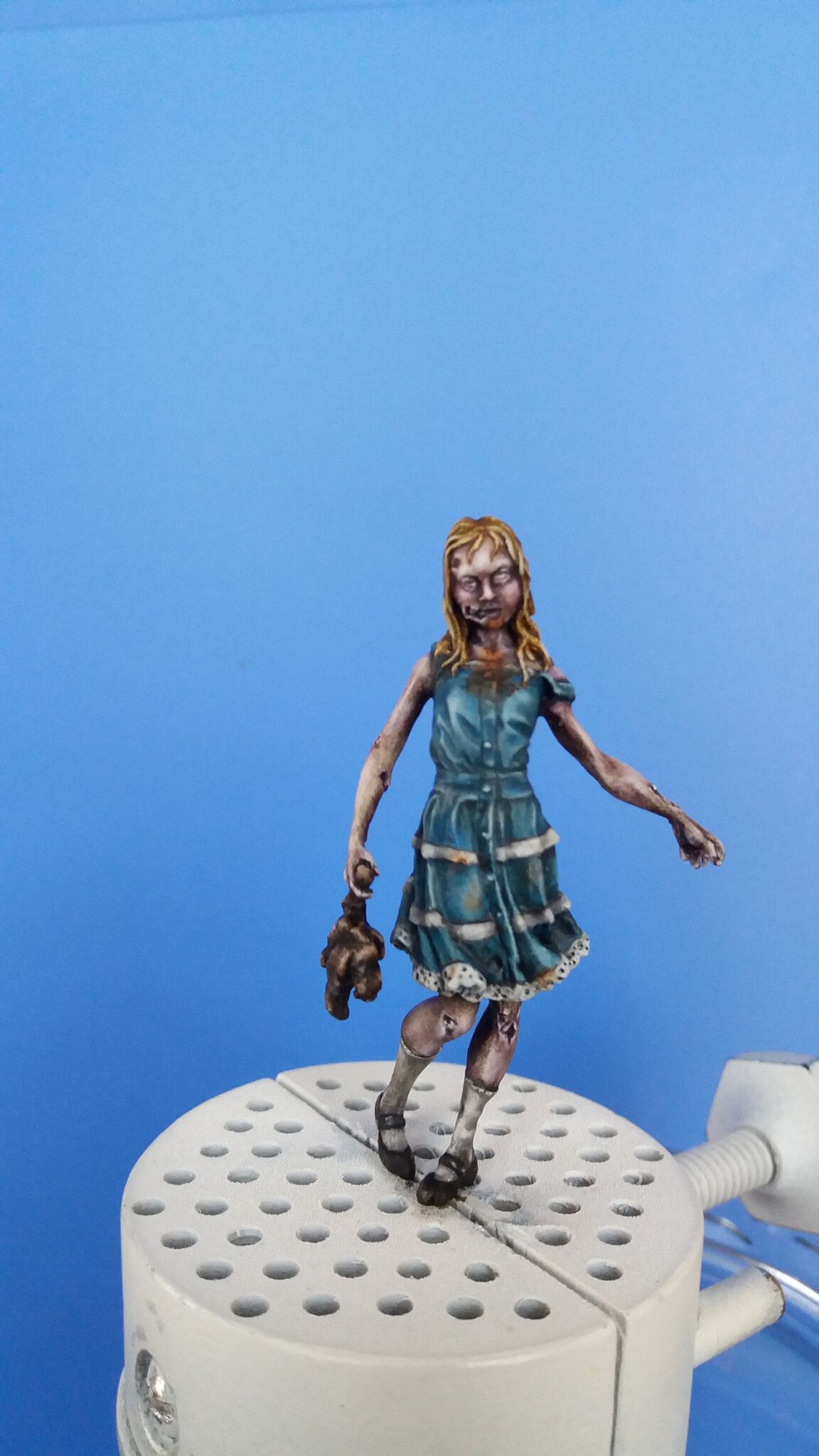 zombie girl - knight models FINIE 109613798_o