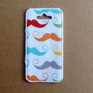 Tag Moustaches