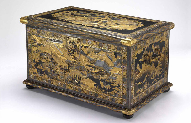 Tales in Sprinkled Gold: Japanese Lacquer for European