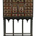 Grand et beau cabinet en bois noirci et <b>écaille</b> <b>rouge</b>. Travail des Flandres du XVIIe siècle
