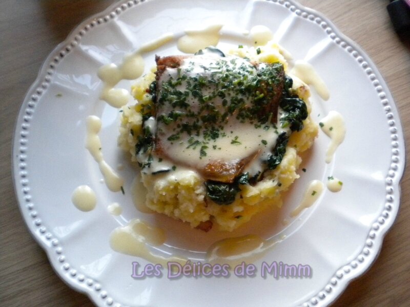 Filet de saumon, purée aux lardons, épinards et sauce sabayon 2