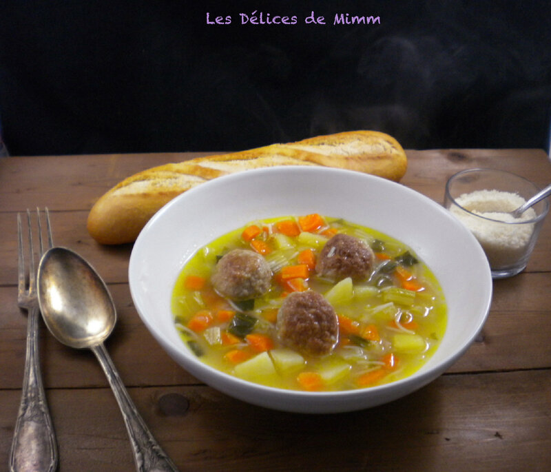 Bouillon aux boulettes