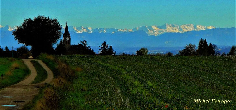 Belledonne au loin