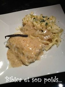 Loup de mer en papillote, sauce vanille