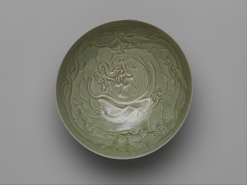 Bowl with dragons amid waves, Five Dynasties (907–960), 10th century