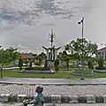 Rond-point à Palangkaraya (Ile de Bornéo)