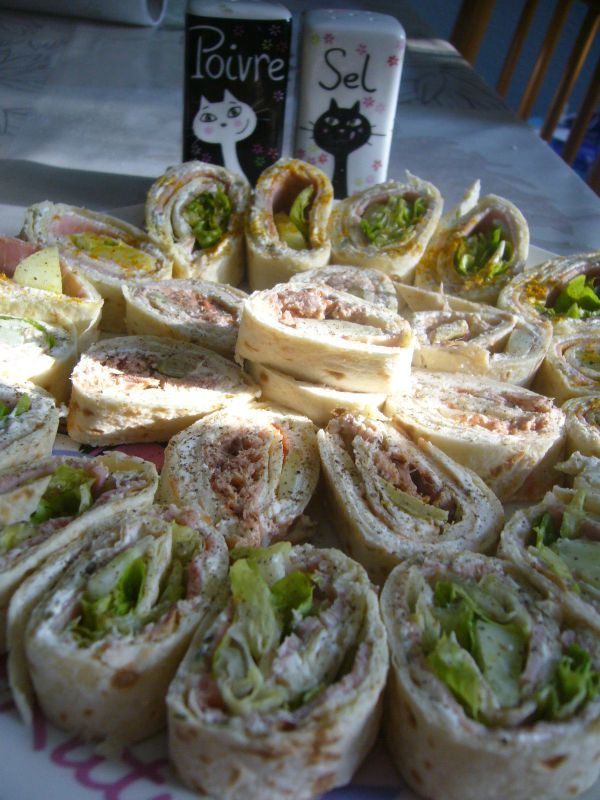 Wraps apéritifs thon tomate et jambon concombre (curry)