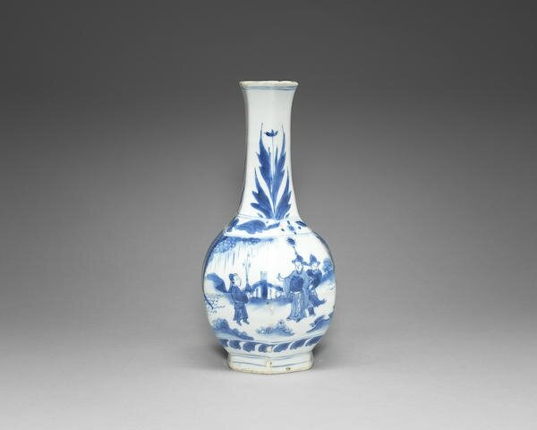 A blue and white octagonal bottle vase, Chongzhen