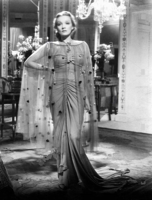 Marlène Dietrich dans le Chevalier sans armure 1937
