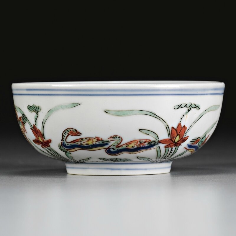 A fine and rare small 'wucai' bowl, Wanli mark and period (1573-1620)