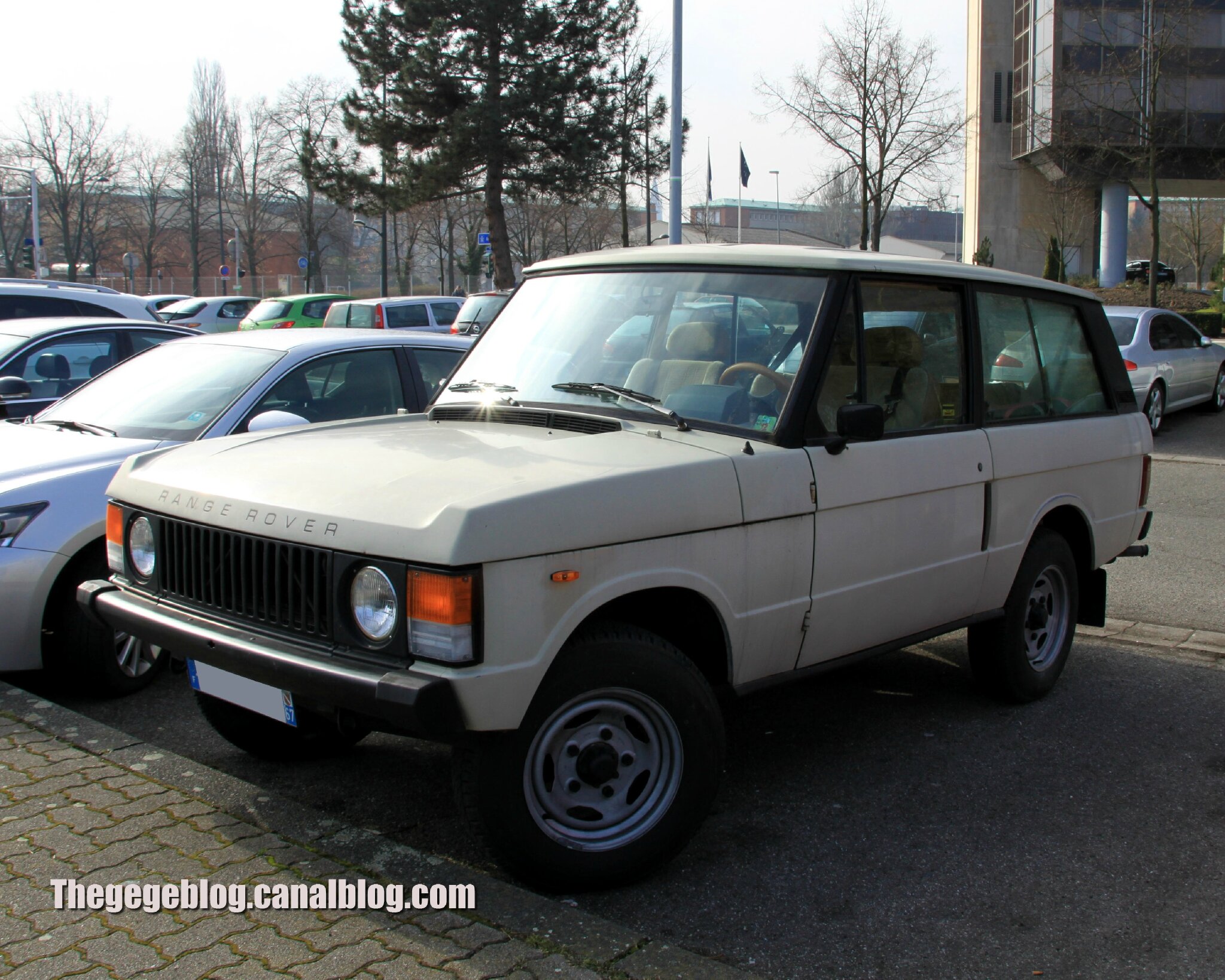 Range rover (Retrorencard mars 2013) 01