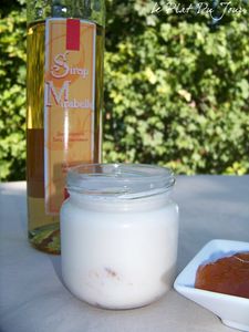 Le yaourt du mardi: à la mirabelle! Le yaourt du mardi: à la mirabelle!