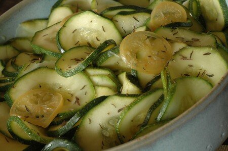 DSC_8353_Poulet_tomate___citron_confit_chips_courgettes