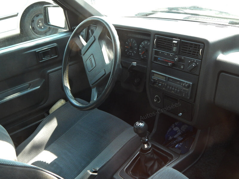 Volvo340GLEDint
