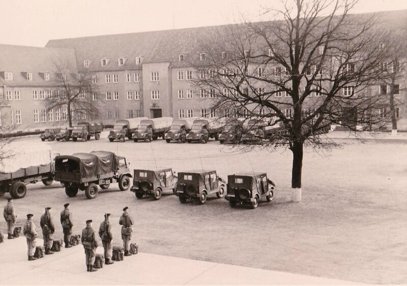 1964 Manoeuvres Grunewald 11-1964-006 46° R