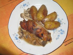 poulet roti à la broche, pomme de terre au four (2)