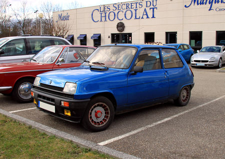 Renault_5_alpine_turbo__petite_sortie_du_club_ColmarAutoRetro_au_Mus_e_du_Chocolat__01