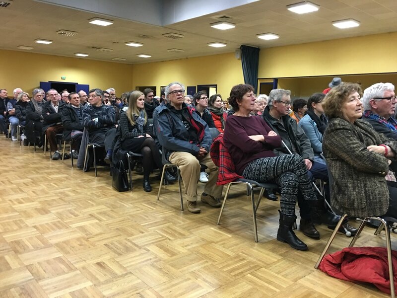 Centre d'Accueil de Demandeurs d'Asile CADA Avranches réunion publique 2016 public salle