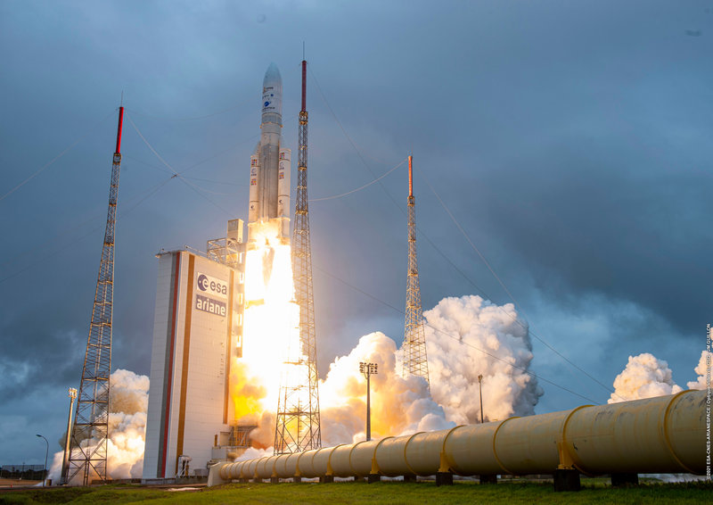 Webb_liftoff_on_Ariane_5 cc ESA