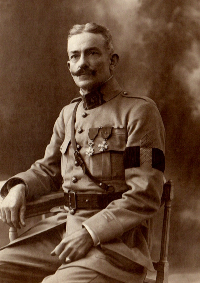 Lieutenant Fages Delcampe
