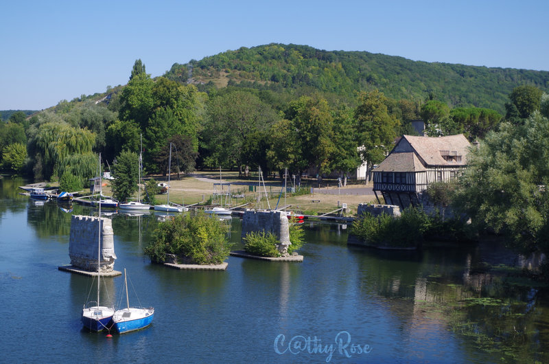 && Vieux Moulin (1)