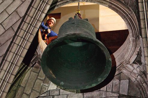 cloche_notre_dame_de_paris_querelle_2012
