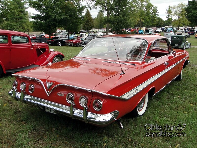 chevrolet-impala-sport-coupe-1961-b