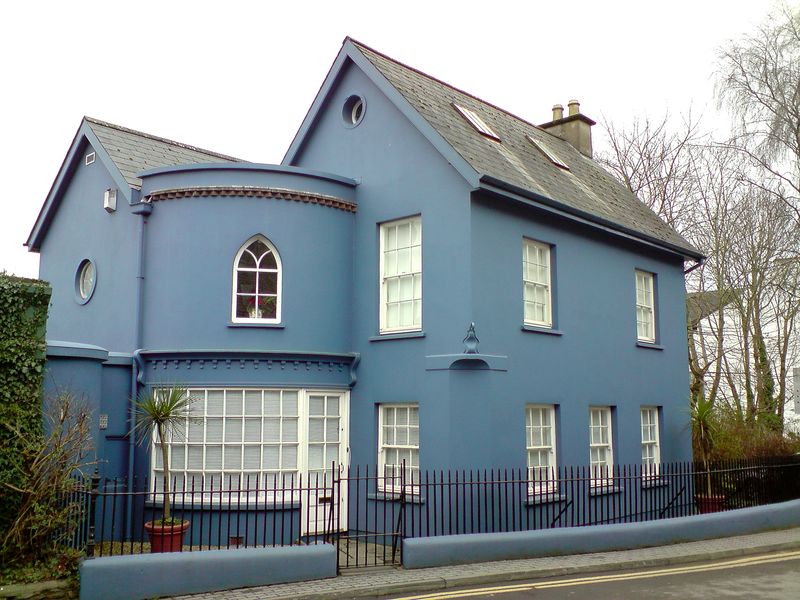C'est une maison bleue...