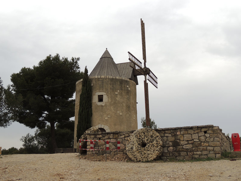 Moulin à vent de Ventabren (Bouches-du-Rhône)