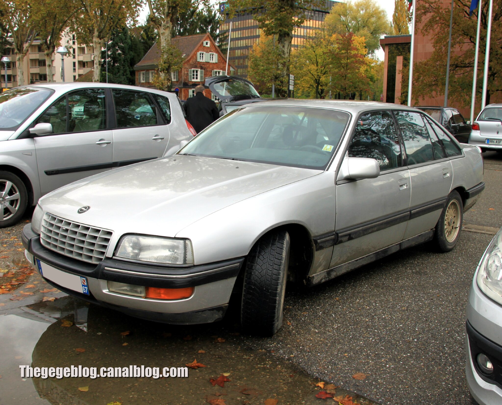 Opel senator (Retrorencard novembre 2012) 01