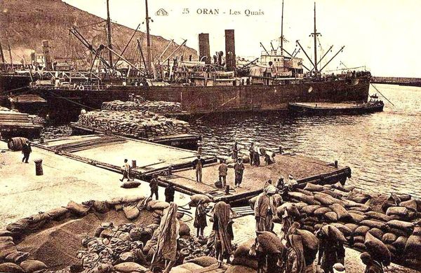 Oran- 055- travail sur les quais