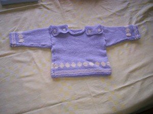 pull_tricot__main_1_mois