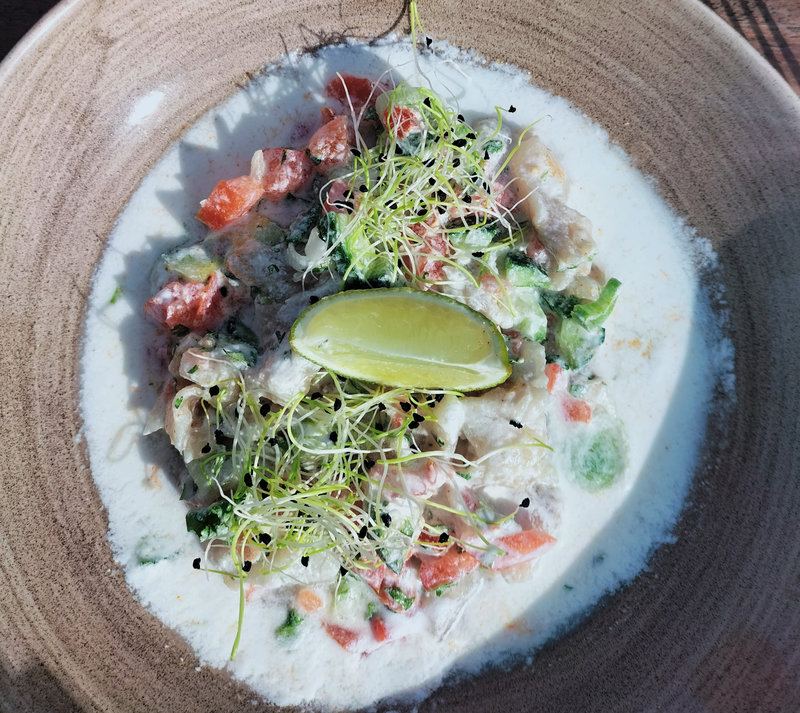 Capbreton, au resto, tartare de dorade à la tahitienne