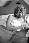 1952_Niagara_OnSet_Hotel_Bed_030_byJockCarroll_2