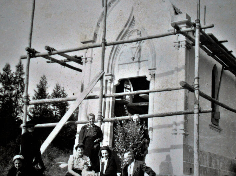 0 Le démontage et remontage de la chapelle de Notre-Dame du Bois le Comte en 1947 a été effectué par les habitants de Liffol-le-Grand