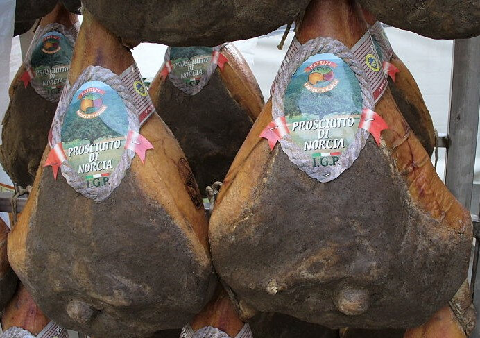 Prosciutto_di_Norcia,_I