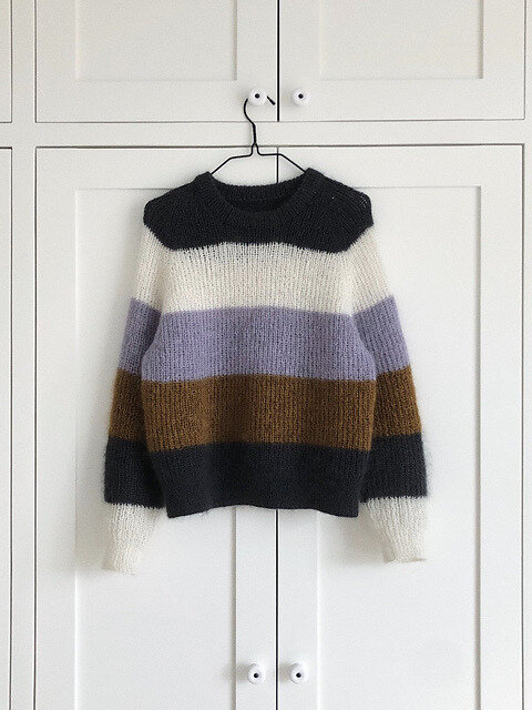 Sekvens_Sweater_1_medium2