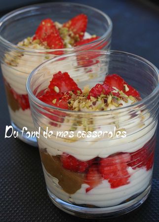 recettes verrines fraises, rhubarbe et mascarpone