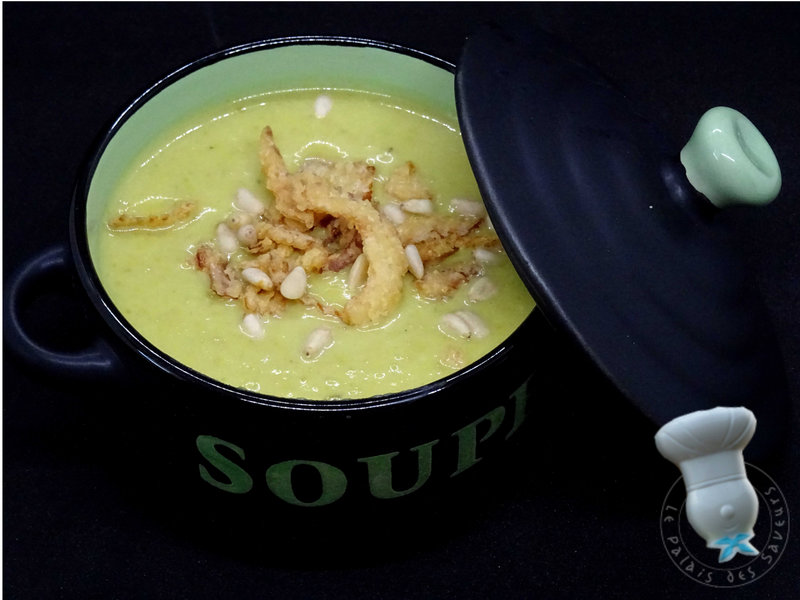 Velouté de pois cassés, courgette à la crème de coco