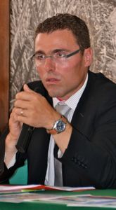 EDUCATION RYTHMES SCOLAIRES PRE RENTREE 2013 Gaétan Dermigny micro