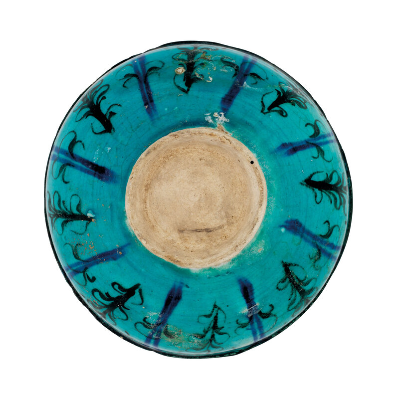 2021_CKS_19777_0004_002(a_kashan_turquoise-blue_glazed_pottery_bowl_central_iran_12th_century012856)