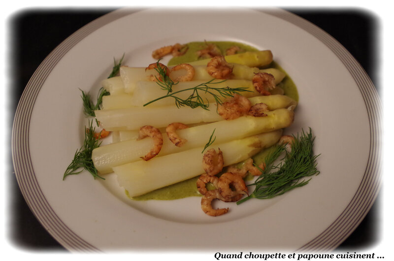 asperges aux crevettes et crème verte-9319