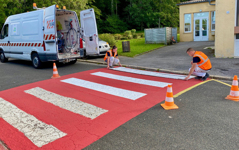 HIRSON TRAVAUX PASSAGES PROTÉGÉS ÉCOLES peinture