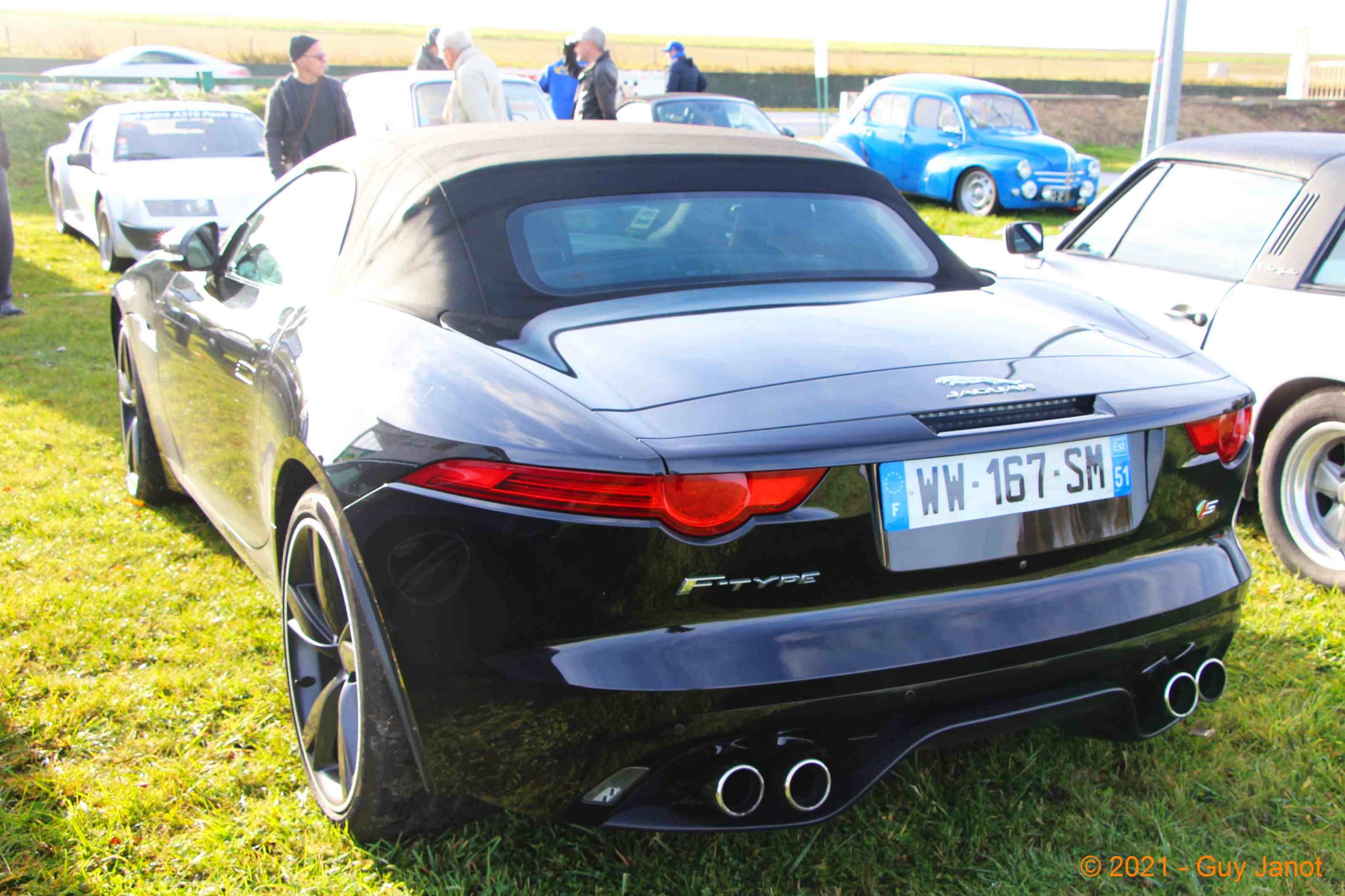 Jaguar F roadster_05 - 2013 [UK] GJ_GF