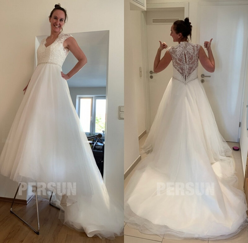 robe de mariée vintage princesse col V à haut dentelle festonnée